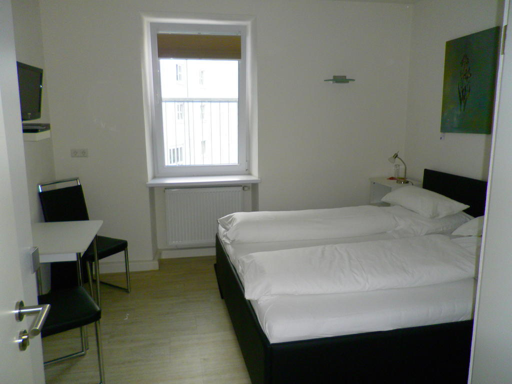 Astra Hotel Kaiserslautern Buitenkant foto
